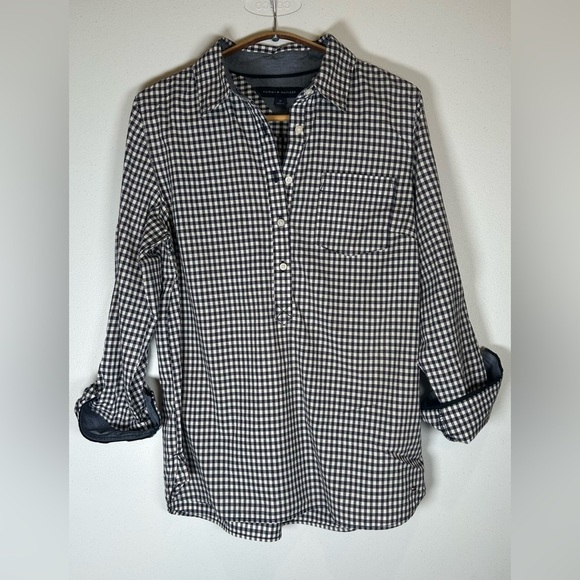 Tommy Hilfiger Navy and White Gingham Women's Shirt. Size Medium. Preppy. - Picture 1 of 10